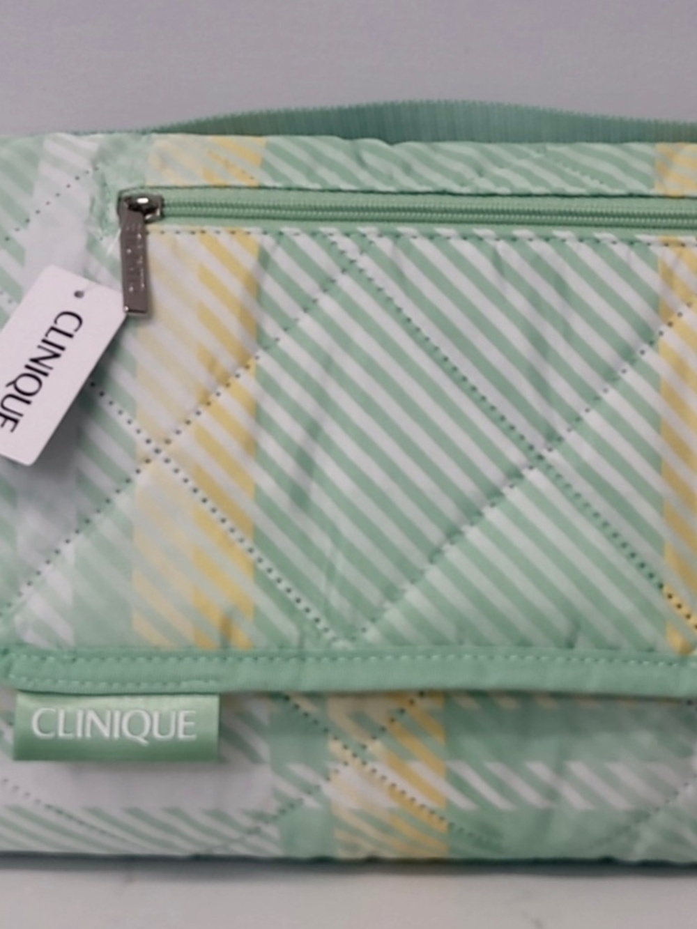 NEW CLINIQUE PICNIC BLANKET MINT GREEN NEW WITH TAGS Camping Outdoor Travel 2026 - Picture 3 of 4
